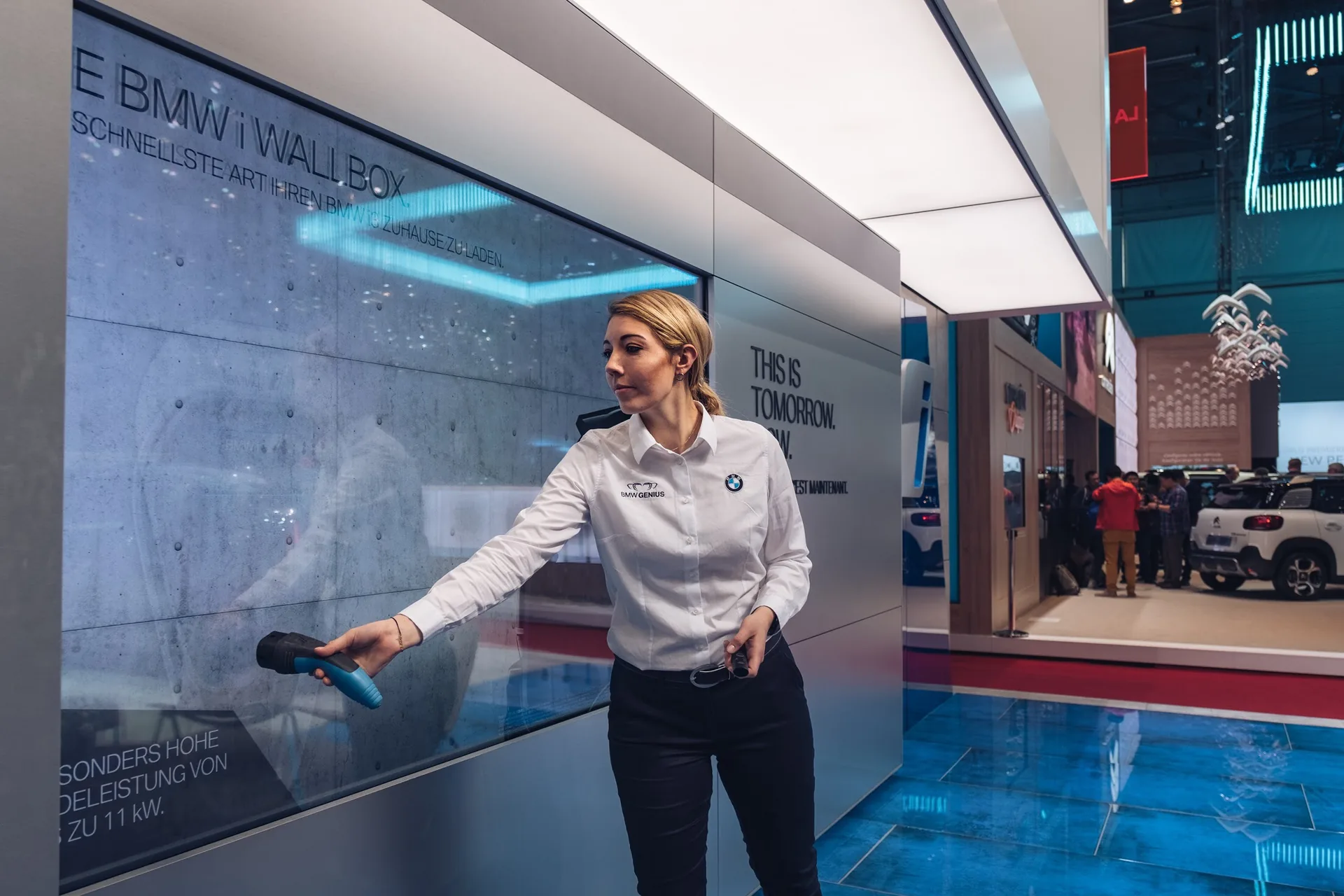 Mobile Product Genius – BMW i wallbox messe praesentation