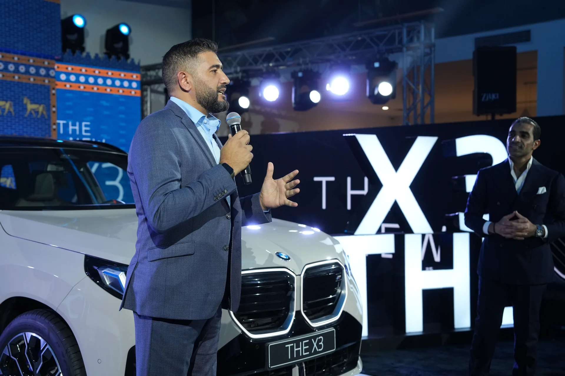 Mobile Product Genius – BMW x3 vorstellung fahrzeug buehne